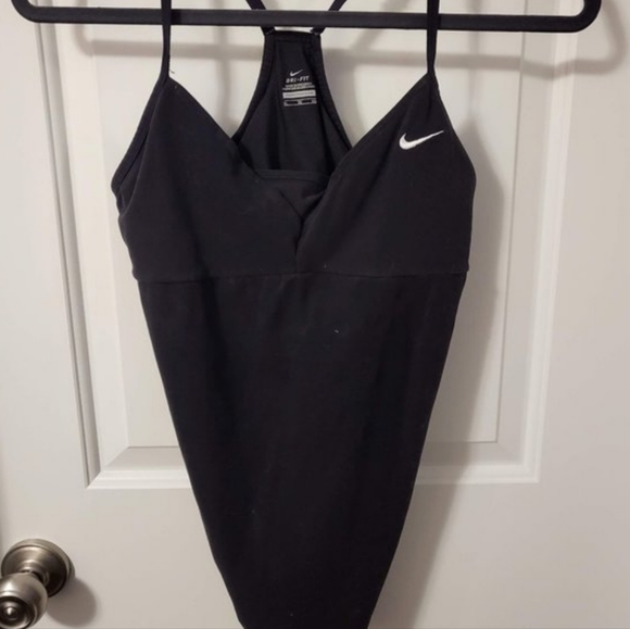 *Free add-on with purchase* Nike active black tank-top - Picture 4 of 9